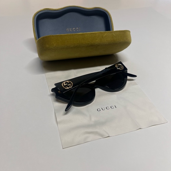 Gucci Cat Eye Swarovski Diamond Studded Designer Sunglasses - Picture 6 of 9